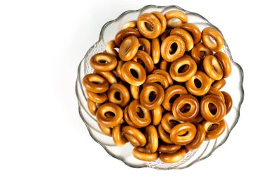 Taze sarı simit fotoğrafını kapat. Popüler bir un türü. Geleneksel çay ikramlarından biri.