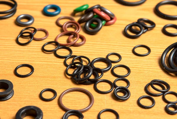 Fekete Hidraulikus Pneumatikus Gyűrűk Különböző Méretben Alapon Tömítőgyűrűk Hidraulikus Csatlakozásokhoz — Stock Fotó