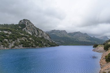 Su rezervuarı Gorg Blau 'nun Mallorca, Balearic Adaları, İspanya