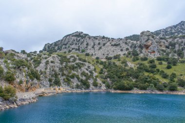 Su rezervuarı Gorg Blau 'nun Mallorca, Balearic Adaları, İspanya