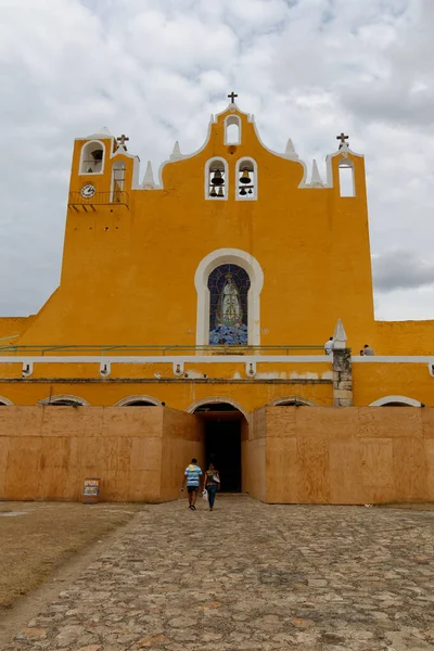 Cidade Histórica Izamal Yucatan México Com Famoso Convento Santo Antônio — Fotografia de Stock