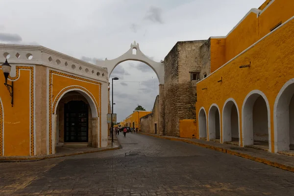 Den Historiska Staden Izamal Yucatan Mexiko Med Berömda Convent Saint — Stockfoto