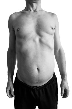 50 'li yaşlarda beyaz bir erkeğin çıplak gövdesi..