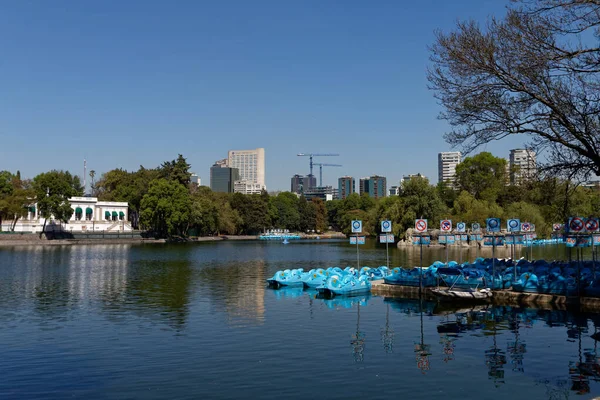 Bosque de Chapultepec, Mexico City 'deki en popüler şehir parkı.