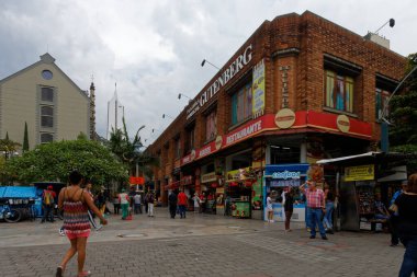 Plaza Botero 'nun doğu ucu, Medellin, COlombia.