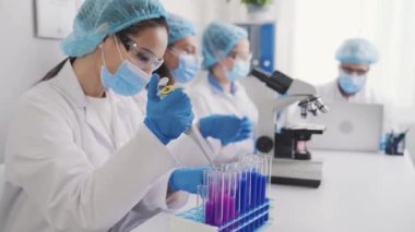 Kadın sıhhiye test tüpü dağıtıcısı