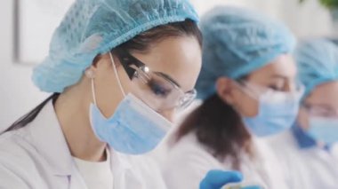 Afro-Amerikan pipeti laboratuvarı.