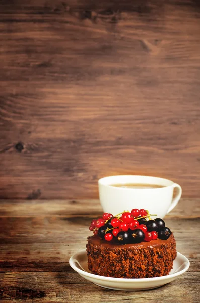 chocolate cake mini with red and black currants