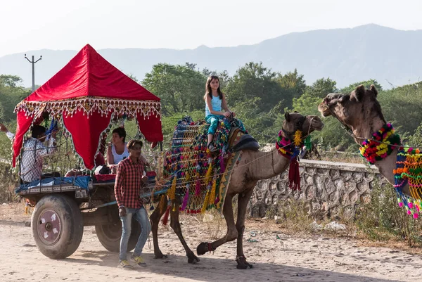 Pushkar Rajasthan India Plaatselijke Bevolking Pushkar Camel Kermis — Stockfoto
