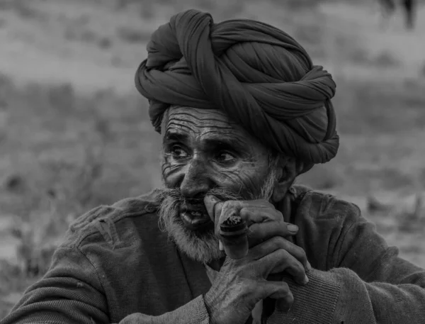 Pushkar Rajasthan India Ott 2017 Rajasthani Vecchio Con Sigaro Turbante — Foto Stock