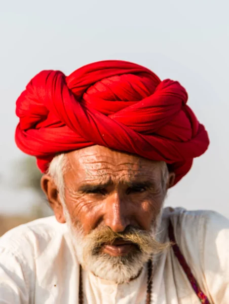 Pushkar Rajasthan India October 2017 Old Camel Trader Red Turban — 图库照片