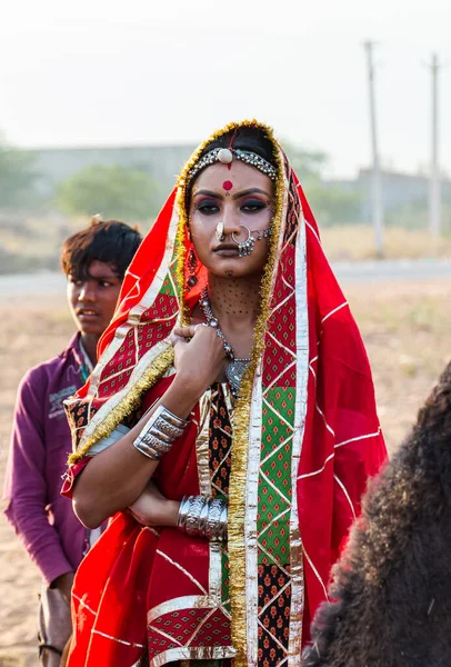 Pushkar Rajasthan Indien Okt 2019 Eine Junge Inderin Ethnischer Kleidung — Stockfoto
