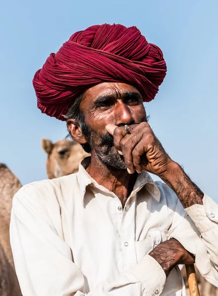 Pushkar Rajasthan India Oct 2017 Indian Man Rajasthan Smoking Fair — Fotografia de Stock