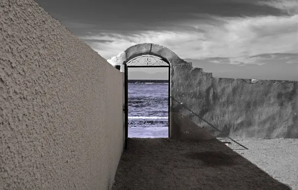 Kızıl Deniz 'e açılan kapılar. Danab. Sina. Mısır,