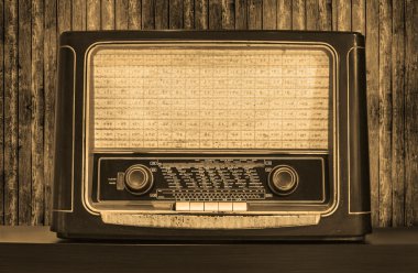 eski radyo. Önden Görünüm