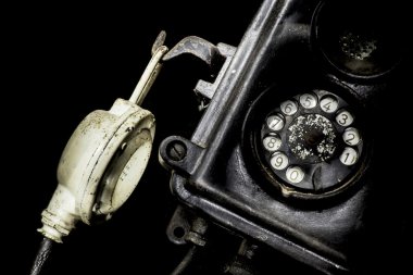 eski bir siyah telefon yakın çekim