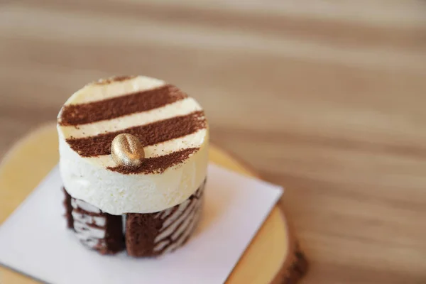 Receita Bolo Tiramisu Com Feijão Café Dourado Decorado Cima Placa — Fotografia de Stock