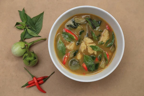 Top View Thai Chicken Green Curry Herbs Basil Small Eggplant — Stock Photo, Image