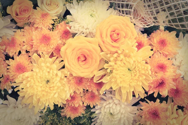 Gelbe Und Weiße Blumen Als Natürliches Hintergrundbild Mit Rose Und — Stockfoto