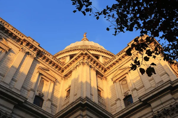 Katedrála Pavla Jedna Nejznámějších Nejznámějších Památek Anglie Teplém Slunečním Světle — Stock fotografie