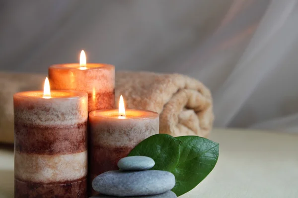 mumlar ve zen Spa Masaj taşlar