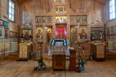 Gomel, Belarus 'taki Tikhvin İkonunun içindeki ve dışındaki kilise..