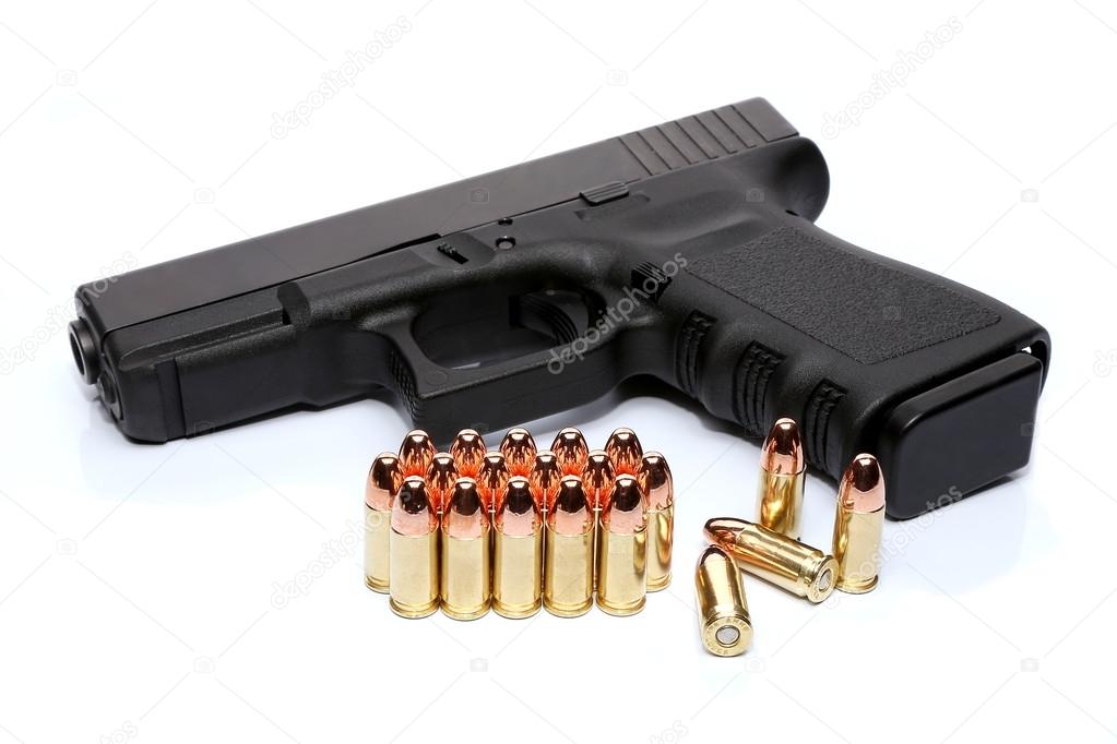 Gun with magazine and ammo
