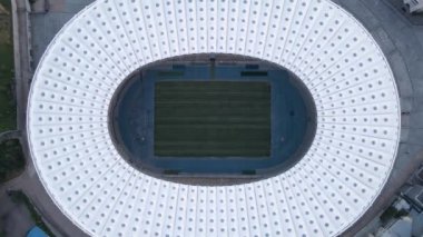 Gün boyunca Kyiv 'deki futbol stadyumunun insansız hava aracı görüntüsü