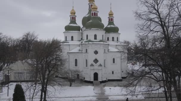 Vista aerea da un drone alla città di Nizhyn a Chernihiv in inverno — Video Stock
