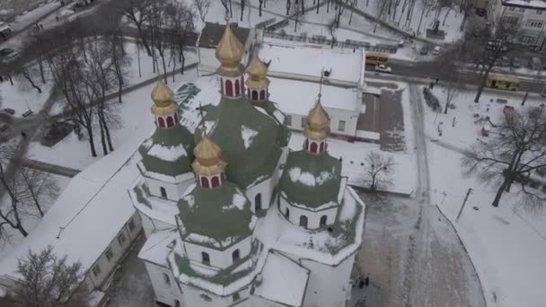 Widok z drona do miasta Nizhyn w Czernihowie zimą — Wideo stockowe