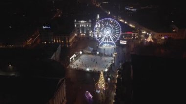 İHA 'dan Noel Kiev' e gece hava görüntüsü