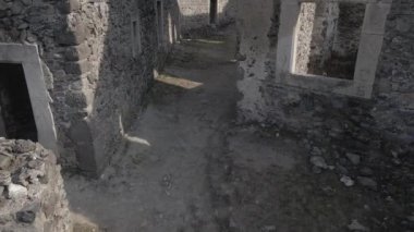 Uzhgorod 'daki Nevitsky Kalesi' nin insansız hava aracı görüntüsü.