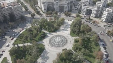 İHA 'dan Kharkov şehrine öğleden sonra hava bulutlu ve açık havada hava görüntüsü