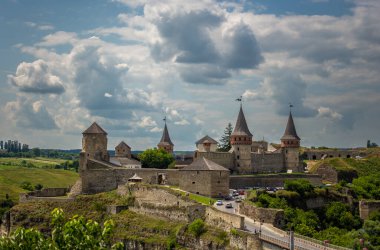 Kamianets-Podilskyi 'deki eski ortaçağ şatosu.