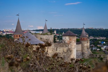 Kamianets-Podilskyi 'deki eski ortaçağ şatosu.