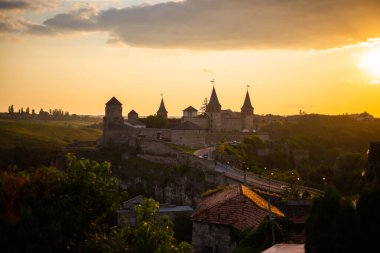 Kamianets-Podilskyi 'deki eski ortaçağ şatosu.