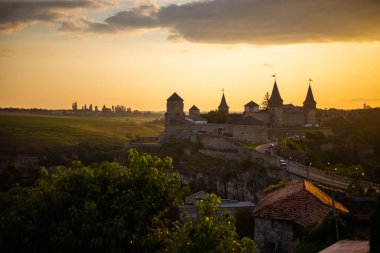 Kamianets-Podilskyi 'deki eski ortaçağ şatosu.