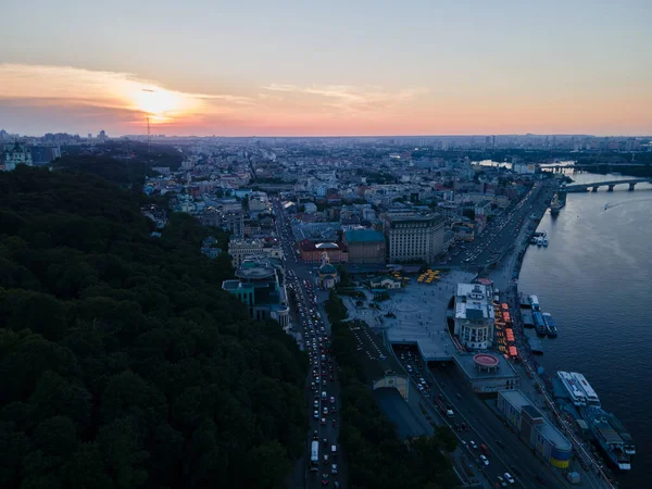 Aerial view from a drone to the center of Kiev in the evening — Zdjęcie stockowe
