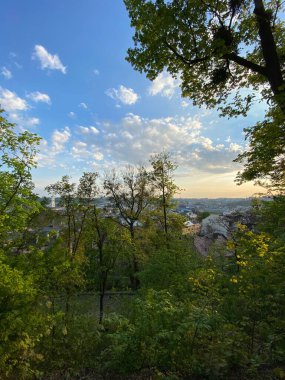 Batı Ukrayna 'daki modern şehir Lviv antik Avrupa mimarisine sahip.