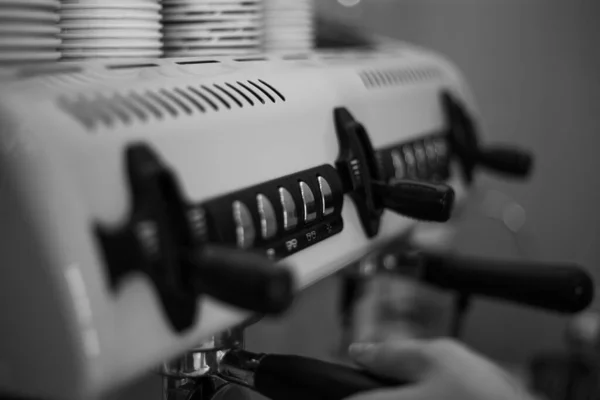 Barista Holds Holder Makes Coffee Double Boiler Coffee Machine Black — Fotografia de Stock