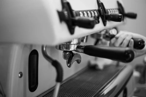 Barista Holds Holder Makes Coffee Double Boiler Coffee Machine Black — Fotografia de Stock
