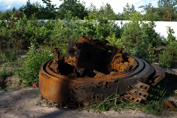 Vernietigde Verbrande Moderne Tank Van Het Russische Leger Oekraïne Oorlog — Stockfoto