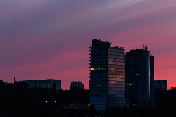 Tall Skyscraper Sunset Pink Tint Kyiv Ukraine — Stock Photo, Image