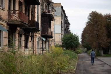 Gostomel, Kyiv Oblastı, Ukrayna 2022: Rusya 'nın Ukrayna' yı işgalinden sonra yıkık bir şehir