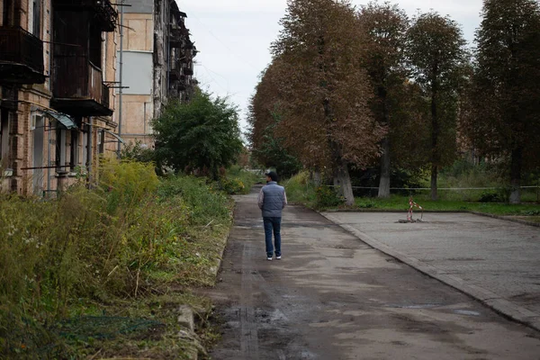 Gostomel, Kyiv Oblastı, Ukrayna 2022: Rusya 'nın Ukrayna' yı işgalinden sonra yıkık bir şehir