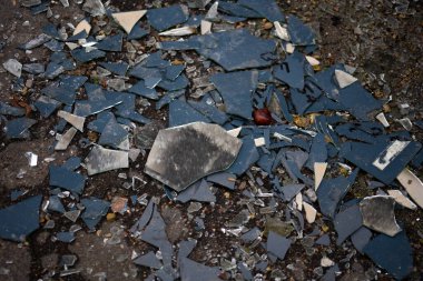 Gostomel, Kyiv Oblastı, Ukrayna 2022: Rusya 'nın Ukrayna' yı işgalinden sonra yıkık bir şehir