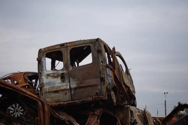 Купа Розбитих Спалених Цивільних Автомобілів Місті Гостомелі Київська Область — стокове фото