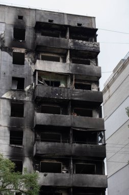 Rusya 'nın Ukrayna' yı işgalinden sonra Kiev bölgesindeki Borodyanka şehrindeki çok katlı binaları yıktı