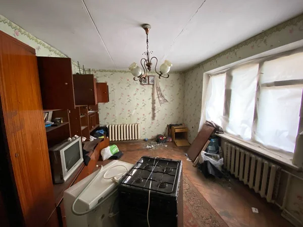 Rusya 'nın Ukrayna' yı istila etmesinden sonra Gostomel 'deki yerleşim yerleri yıkıldı ve hasar gördü.