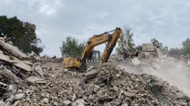 Rusya 'nın Ukrayna' yı istila etmesinden sonra Gostomel 'deki yerleşim yerleri yıkıldı ve hasar gördü.